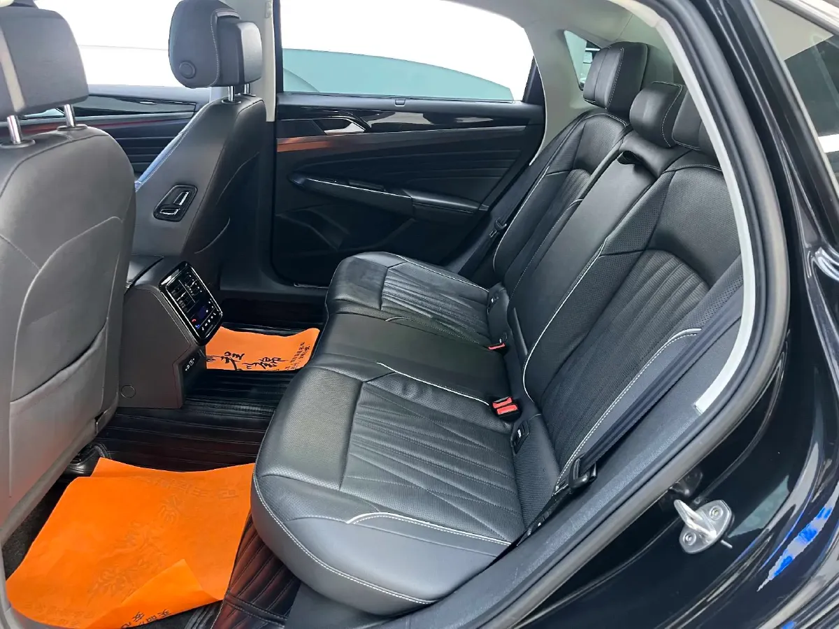 2023 Volkswagen Passat 2.0T 186HP L4 7DCT,autocango,china used car exporter,china ev exporter,chinese used car exporter,chinese used ev exporter