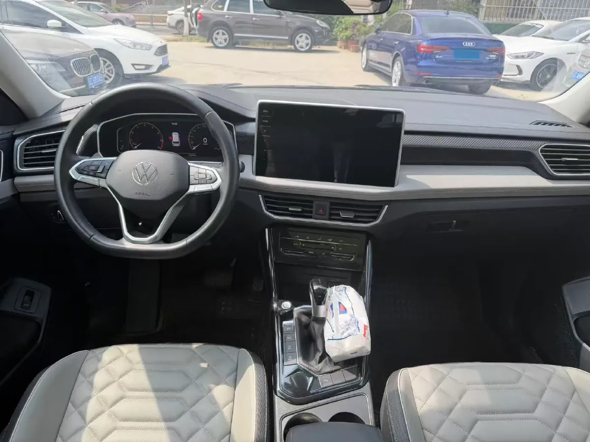 2024 Volkswagen Tayron 2.0T 186HP L4 7DCT,autocango,china used car exporter,china ev exporter,chinese used car exporter,chinese used ev exporter