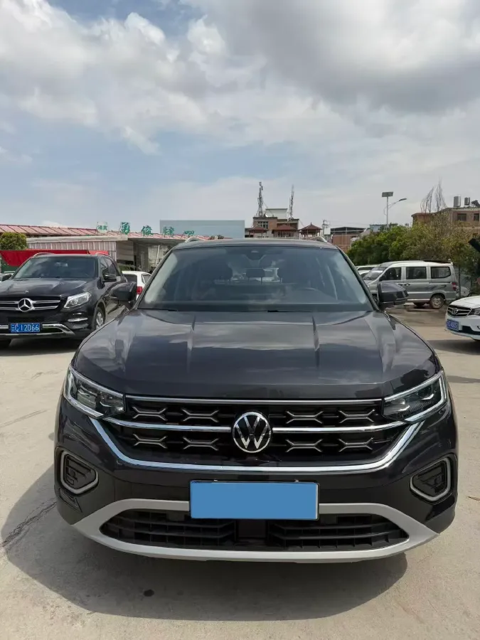 2024 Volkswagen Tayron 2.0T 186HP L4 7DCT,autocango,china used car exporter,china ev exporter,chinese used car exporter,chinese used ev exporter