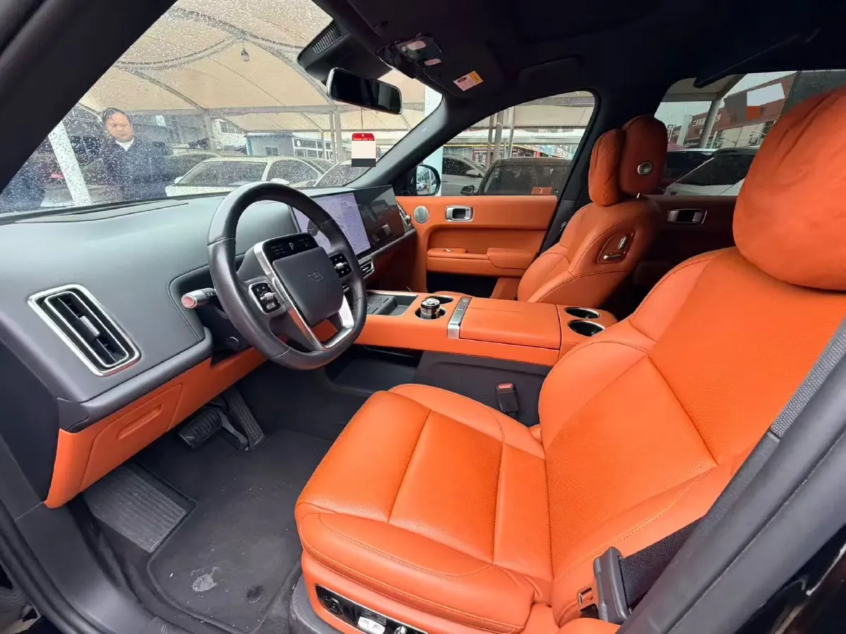 2024 Ford Bronco 2.3T 275HP L4 10AT,autocango,china used car exporter,china ev exporter,chinese used car exporter,chinese used ev exporter