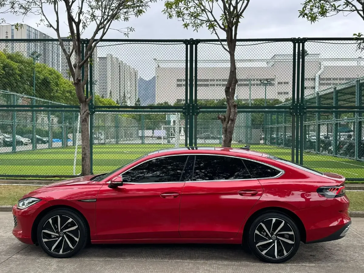 2022 Skoda Superb 2.0T 186HP L4 7DCT,autocango,china used car exporter,china ev exporter,chinese used car exporter,chinese used ev exporter