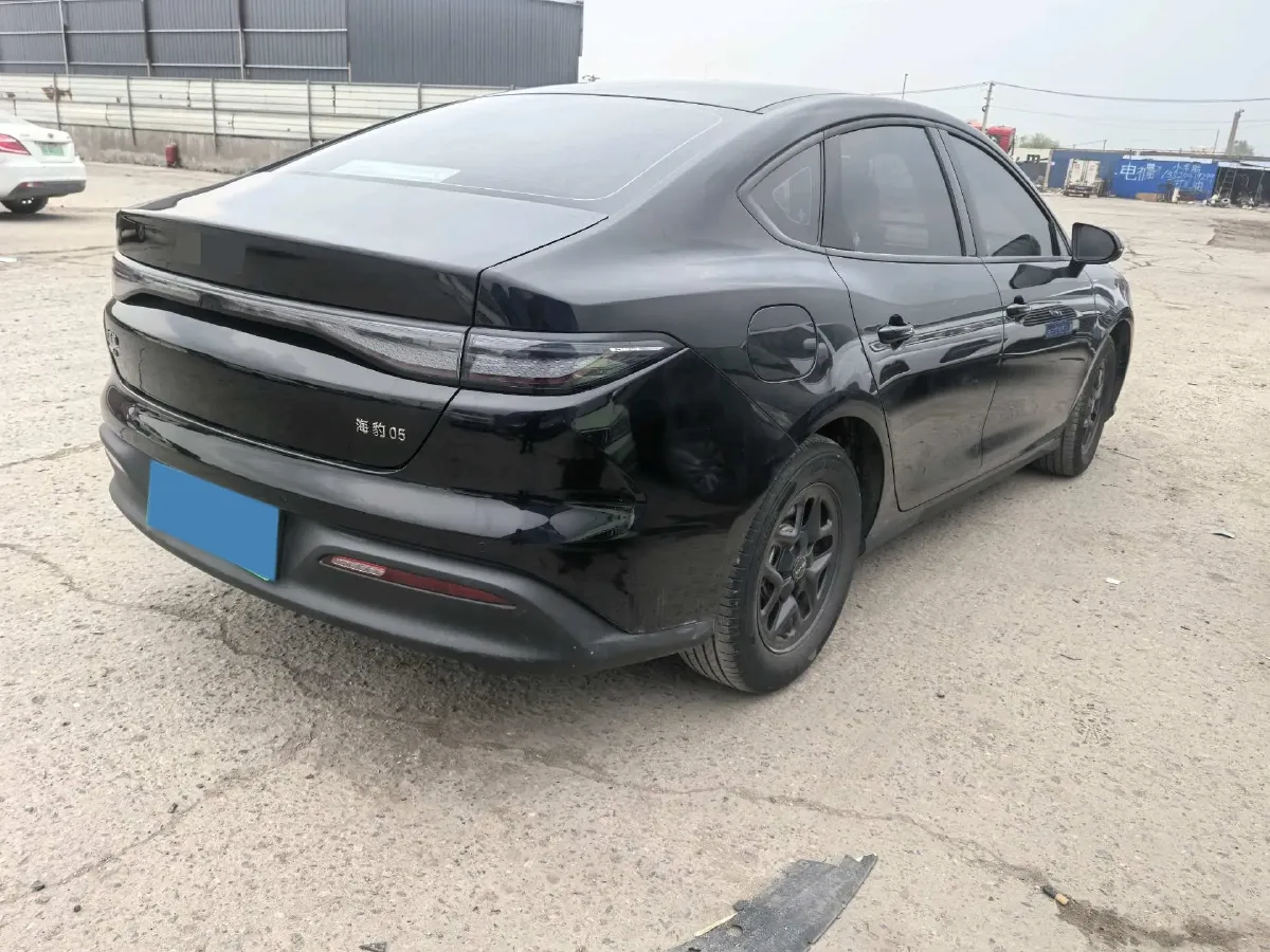 2025 BYD Seal05 DM-i 1.5L 101HP L4 E-CVT PHEV 7.68KWH,autocango,china used car exporter,china ev exporter,chinese used car exporter,chinese used ev exporter