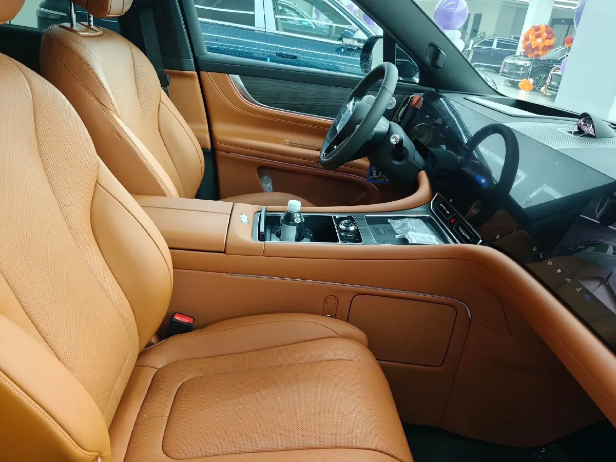 2024 AITO AITO M9 1.5T 152HP L4 REEV 42KWH,autocango,china used car exporter,china ev exporter,chinese used car exporter,chinese used ev exporter