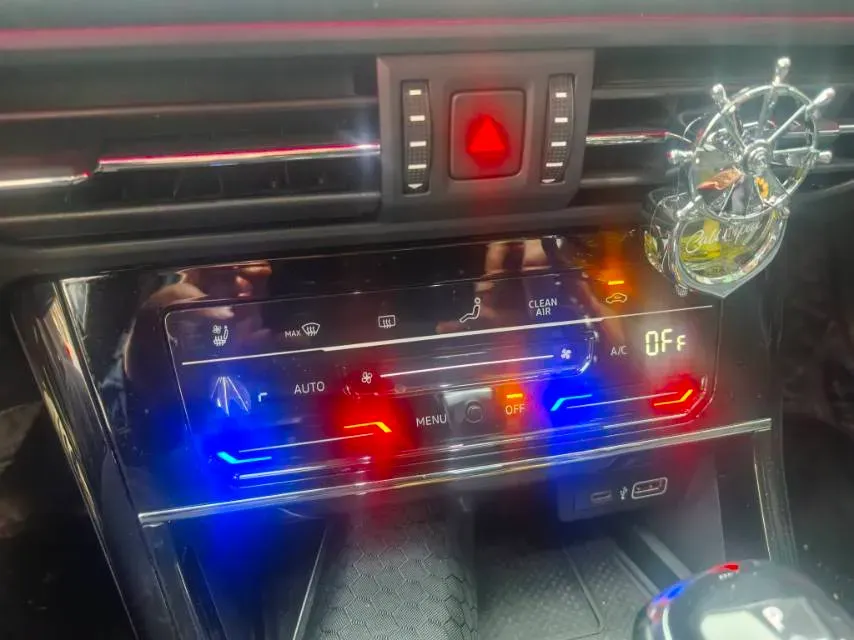 2023 Volkswagen Passat 2.0T 186HP L4 7DCT,autocango,china used car exporter,china ev exporter,chinese used car exporter,chinese used ev exporter