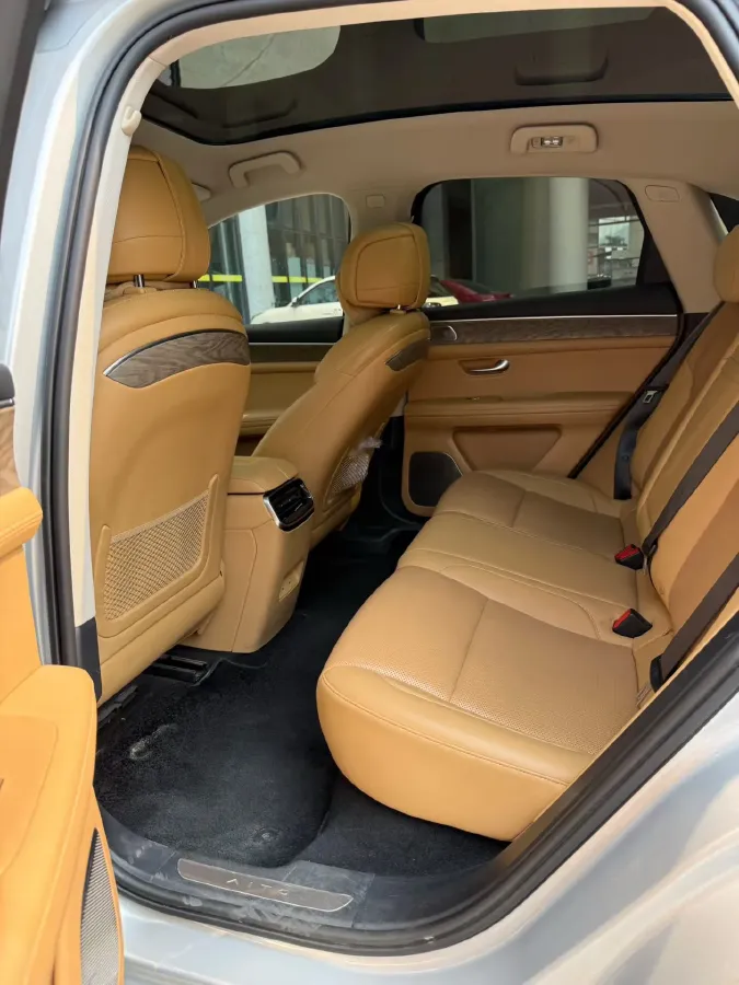 2022 JMC YuHu 7 2.0T 141HP L4 8AT,autocango,china used car exporter,china ev exporter,chinese used car exporter,chinese used ev exporter