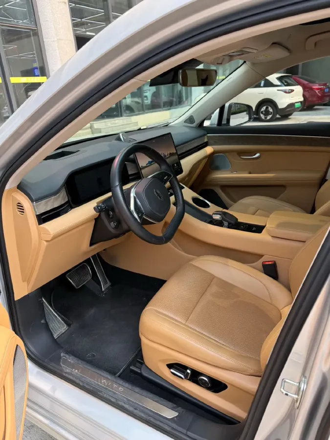 2022 JMC YuHu 7 2.0T 141HP L4 8AT,autocango,china used car exporter,china ev exporter,chinese used car exporter,chinese used ev exporter