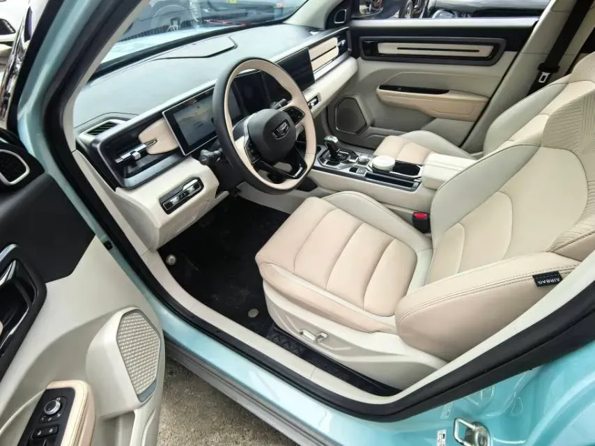 2023 Geely ICON 1.5T 181HP L4 7DCT,autocango,china used car exporter,china ev exporter,chinese used car exporter,chinese used ev exporter