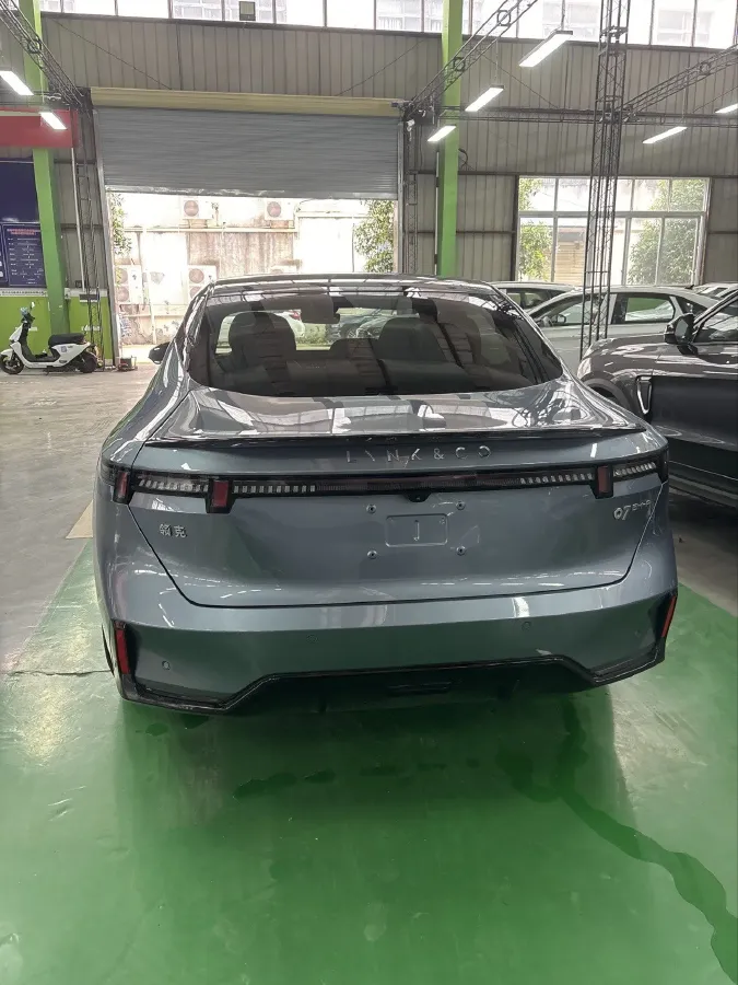 2024 LYNK&CO 07 EM-P 1.5T 163HP L4 3DHT PHEV 18.99KWH,autocango,china used car exporter,china ev exporter,chinese used car exporter,chinese used ev exporter