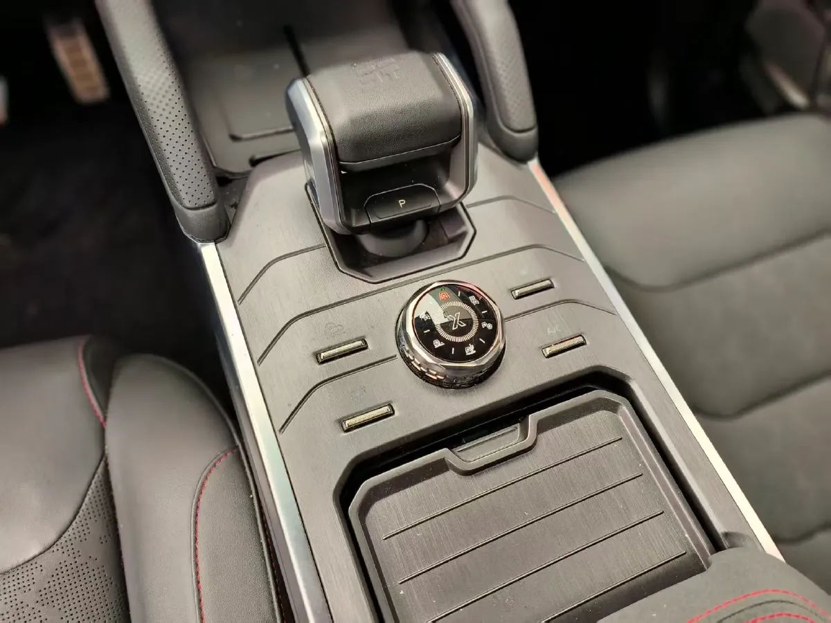 2023 Jetour Traveller 2.0T 254HP L4 8AT,autocango,china used car exporter,china ev exporter,chinese used car exporter,chinese used ev exporter