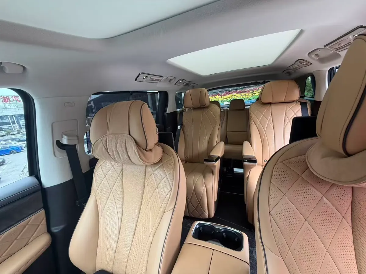 2024 Denza D9 1.5T 139HP L4 E-CVT PHEV 40KWH,autocango,china used car exporter,china ev exporter,chinese used car exporter,chinese used ev exporter