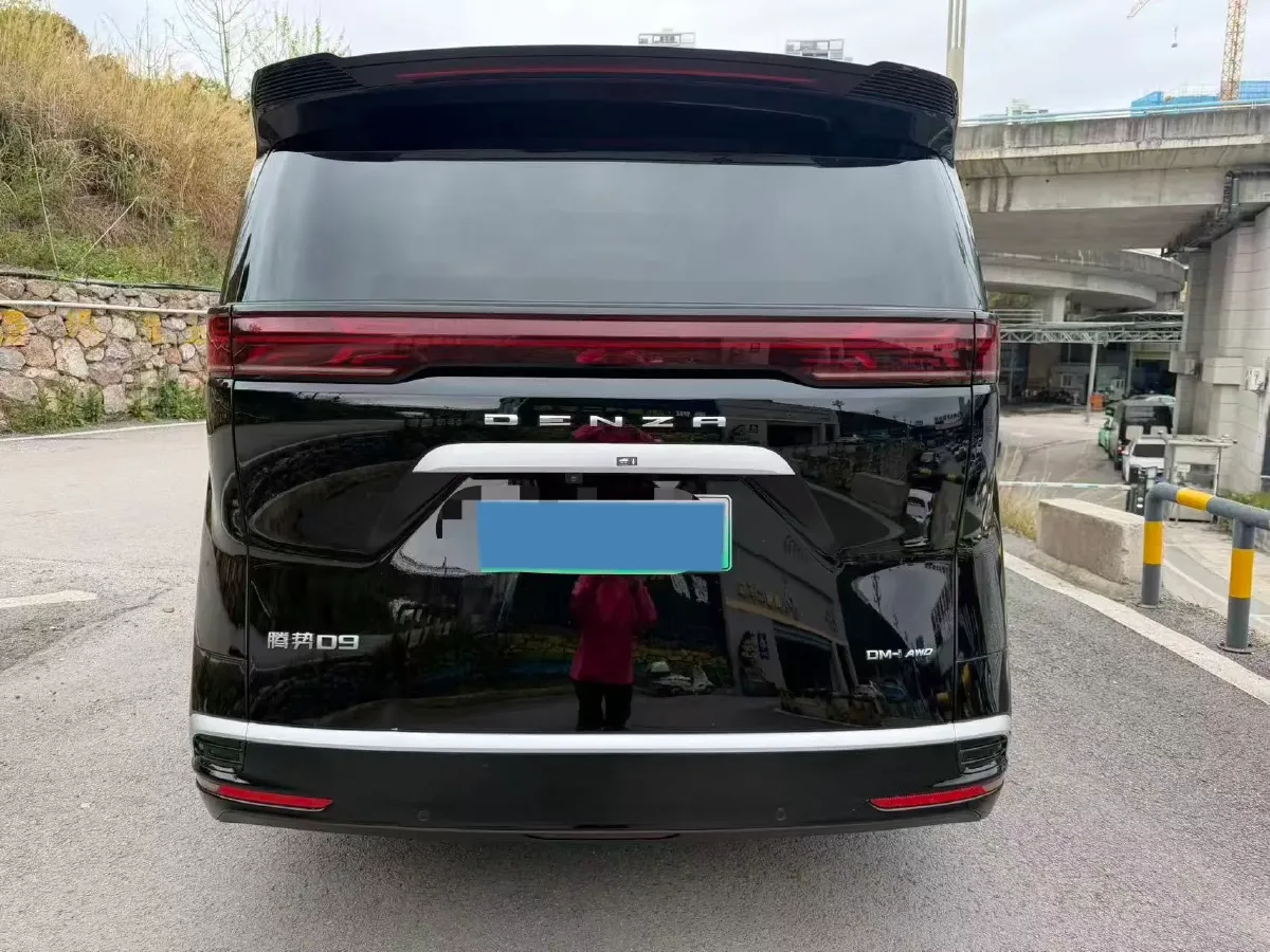 2024 Denza D9 1.5T 139HP L4 E-CVT PHEV 40KWH,autocango,china used car exporter,china ev exporter,chinese used car exporter,chinese used ev exporter