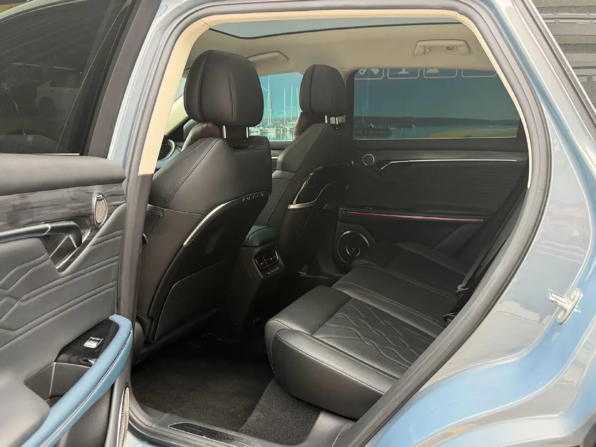 2021 Voyah FREE Range Extended 109HP REEV 33KWH,autocango,china used car exporter,china ev exporter,chinese used car exporter,chinese used ev exporter