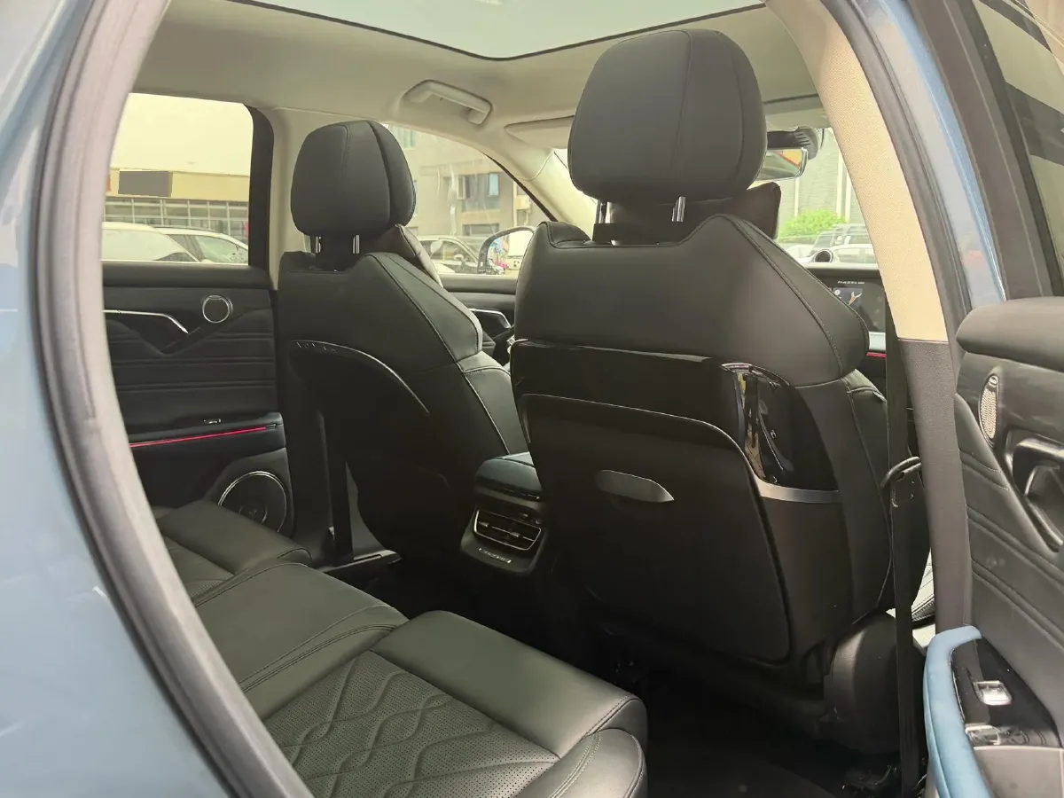 2021 Voyah FREE Range Extended 109HP REEV 33KWH,autocango,china used car exporter,china ev exporter,chinese used car exporter,chinese used ev exporter