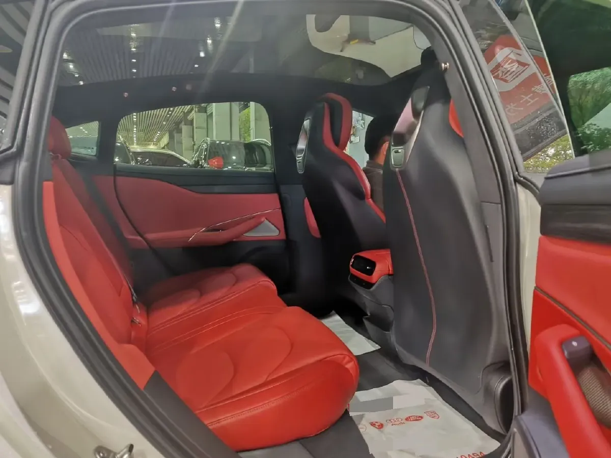 2024 MI SU7 BEV 101KWH,autocango,china used car exporter,china ev exporter,chinese used car exporter,chinese used ev exporter