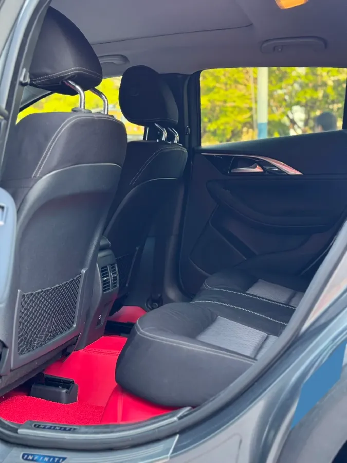 2017 Infiniti QX30 2.0T 211HP L4 7DCT,autocango,china used car exporter,china ev exporter,chinese used car exporter,chinese used ev exporter