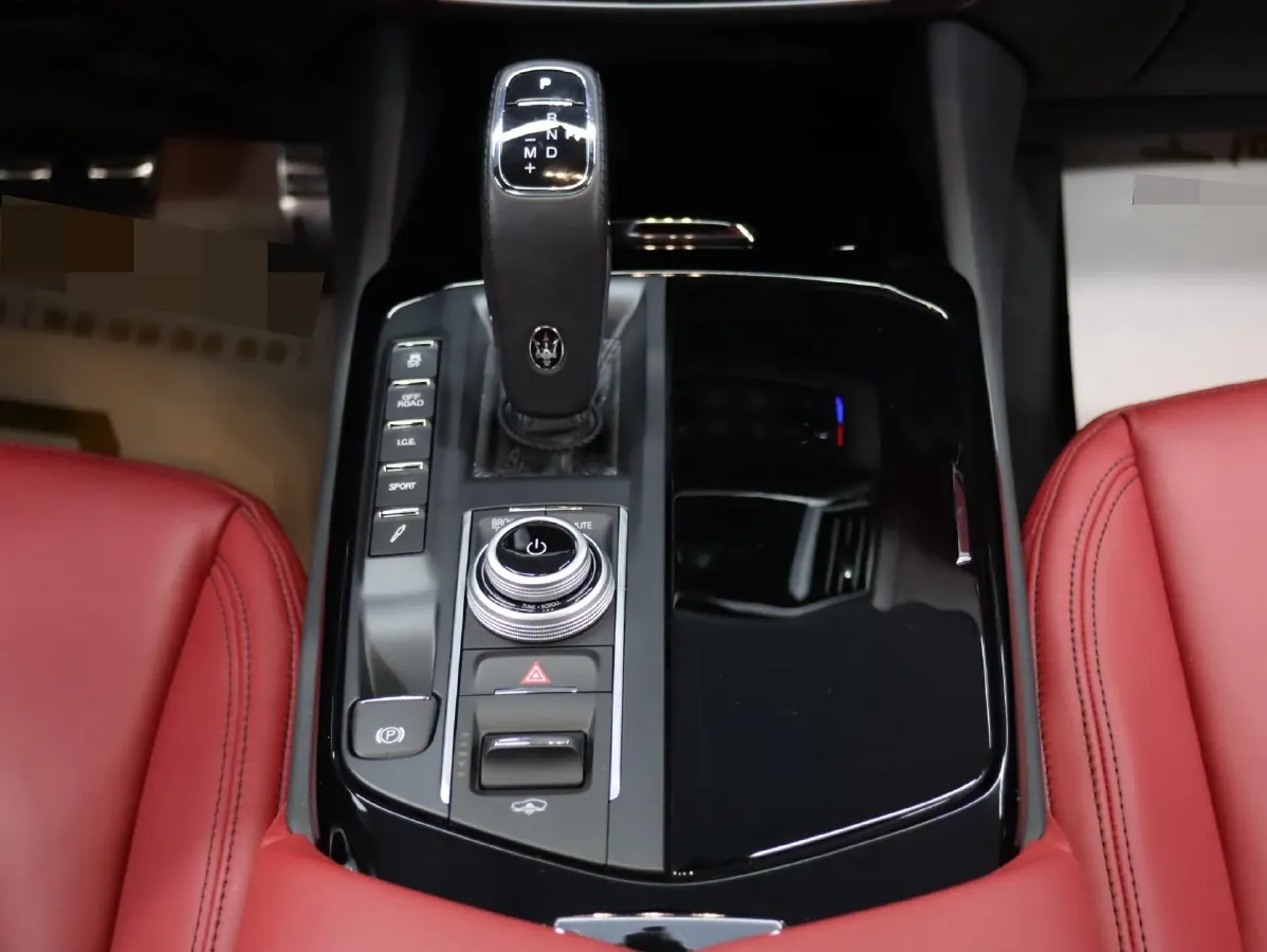 2021 Maserati Levante 3.0T 350HP V6 8AT,autocango,china used car exporter,china ev exporter,chinese used car exporter,chinese used ev exporter