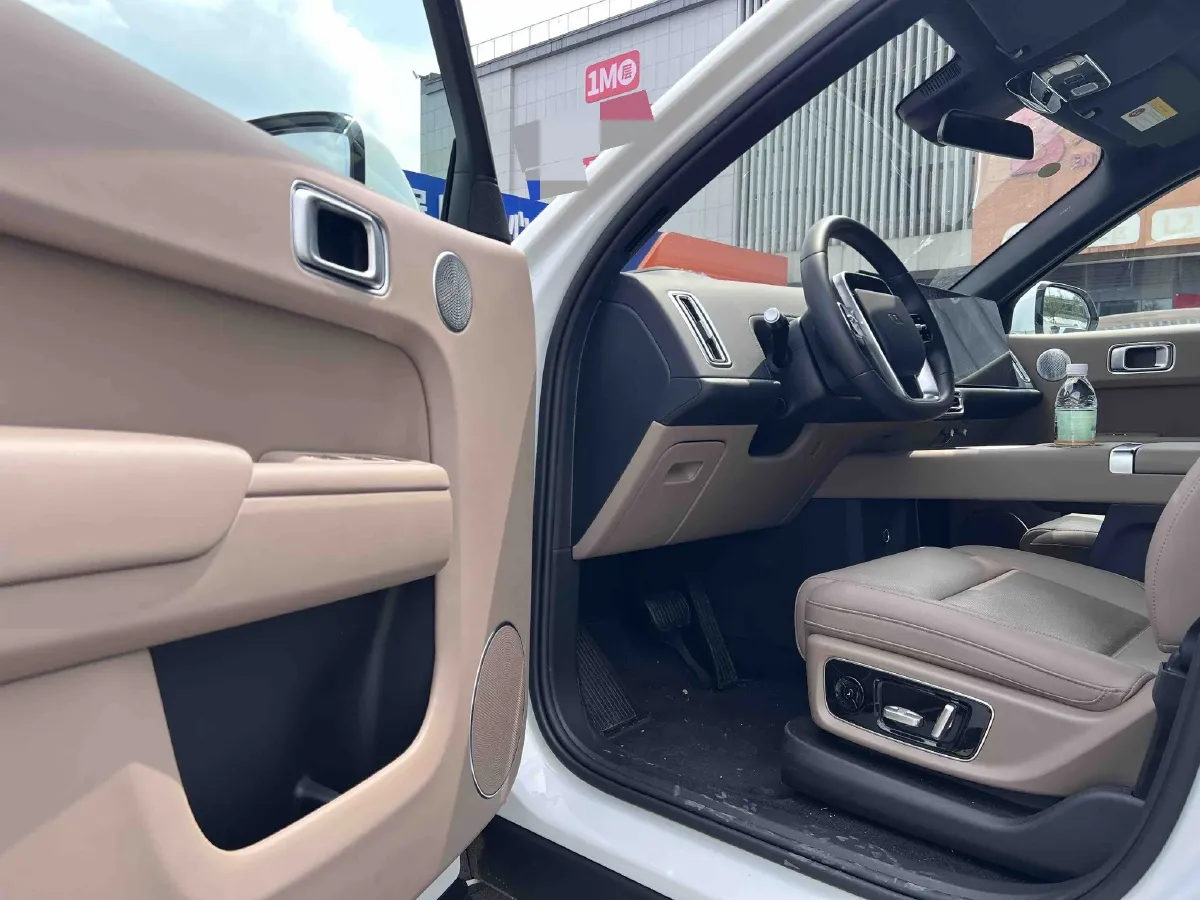 2024 Volvo S60 2.0T 197HP L4 7DCT,autocango,china used car exporter,china ev exporter,chinese used car exporter,chinese used ev exporter