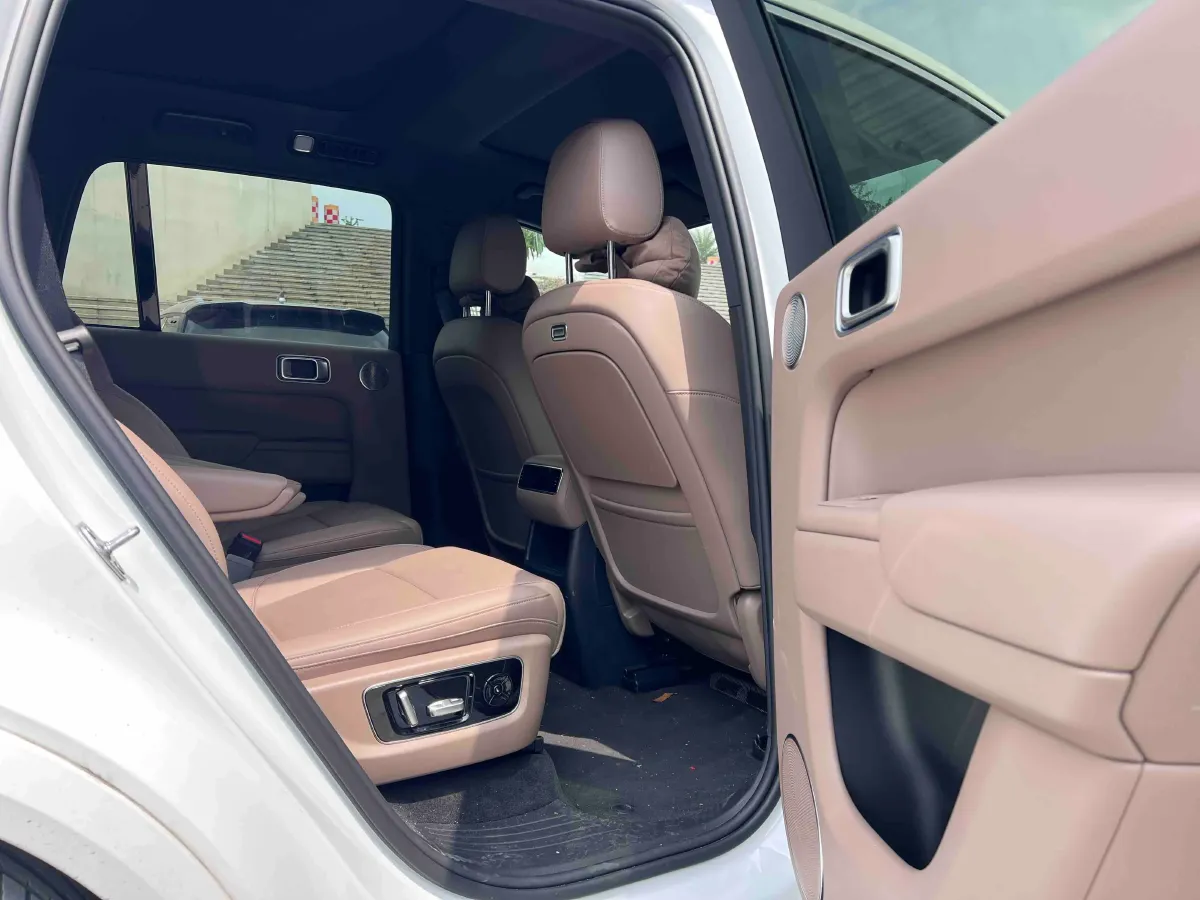 2024 Volvo S60 2.0T 197HP L4 7DCT,autocango,china used car exporter,china ev exporter,chinese used car exporter,chinese used ev exporter