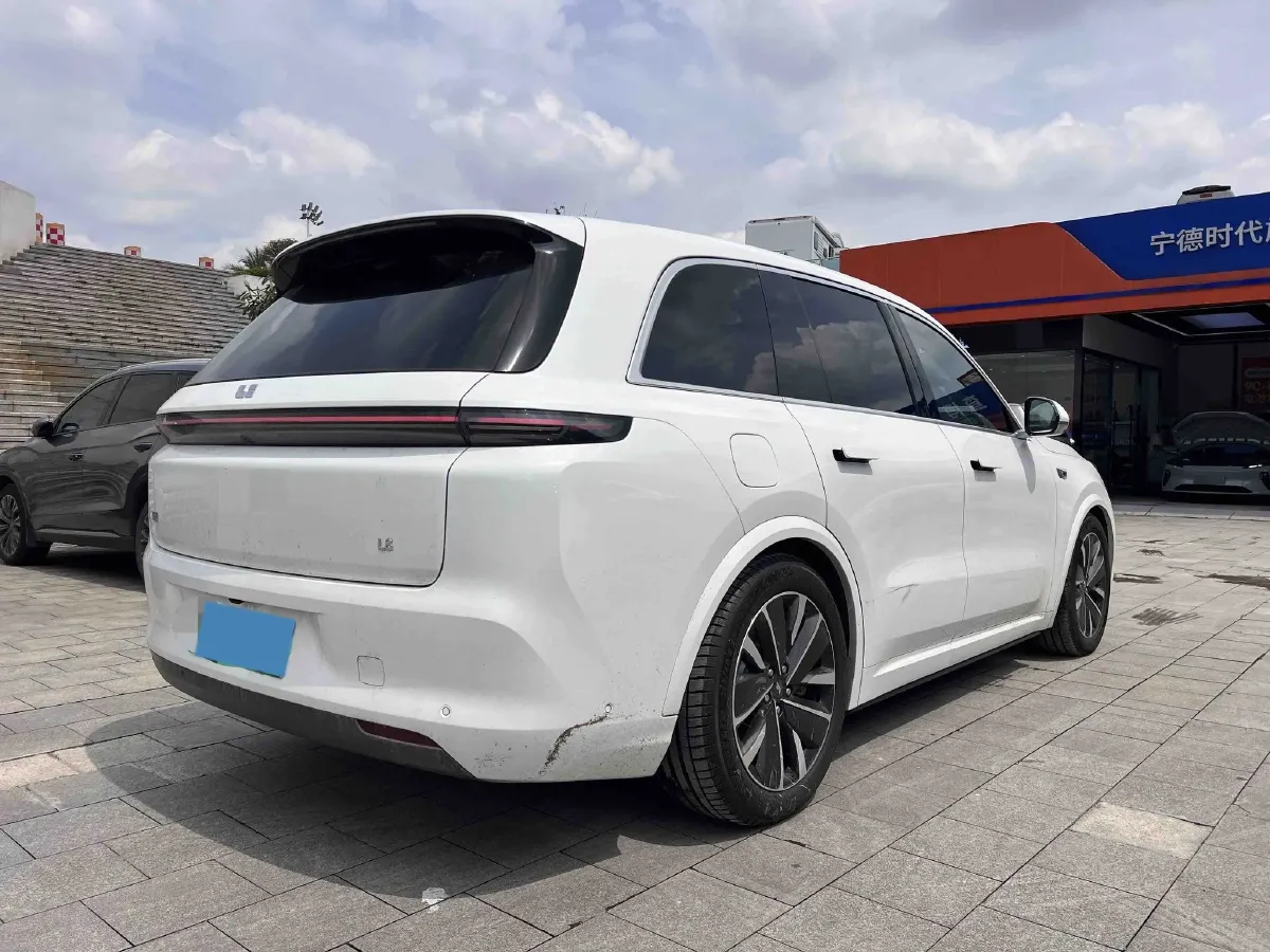 2024 Volvo S60 2.0T 197HP L4 7DCT,autocango,china used car exporter,china ev exporter,chinese used car exporter,chinese used ev exporter