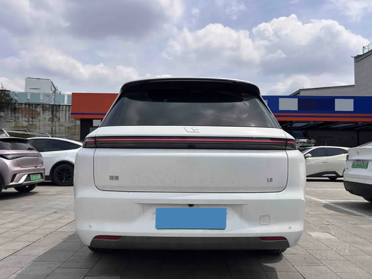 2024 Volvo S60 2.0T 197HP L4 7DCT,autocango,china used car exporter,china ev exporter,chinese used car exporter,chinese used ev exporter