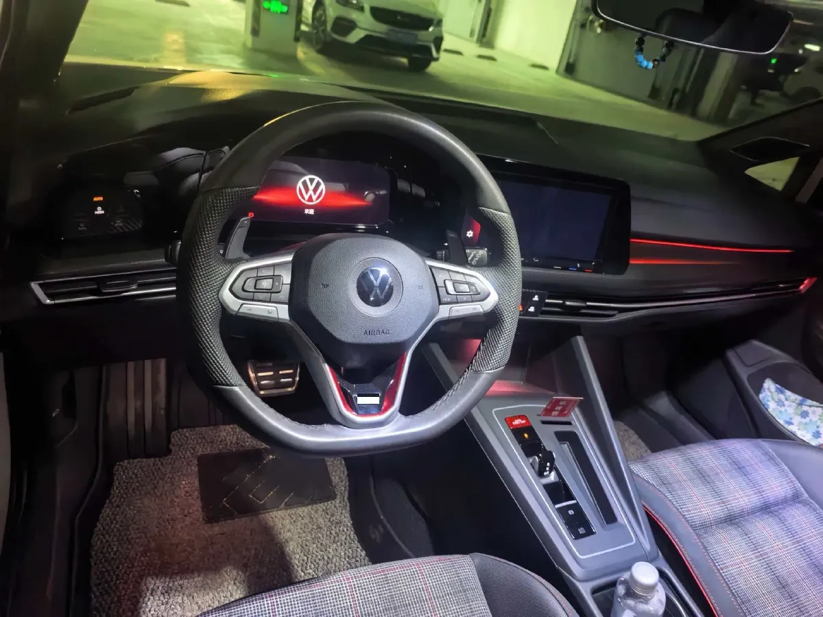 2023 Volkswagen GolfGTI 2.0T 220HP L4 7DCT,autocango,china used car exporter,china ev exporter,chinese used car exporter,chinese used ev exporter