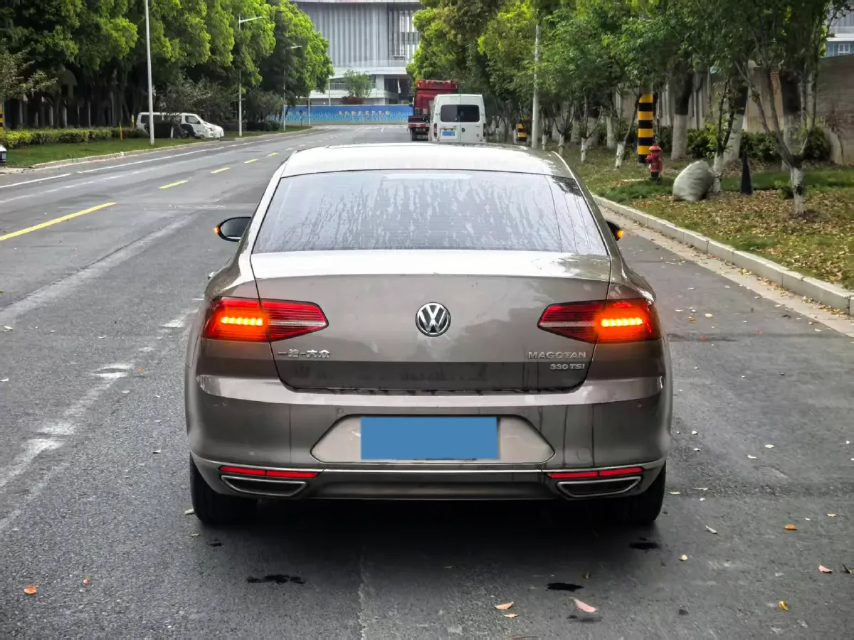 2017 Volkswagen Magotan 1.8T 180HP L4 7DCT,autocango,china used car exporter,china ev exporter,chinese used car exporter,chinese used ev exporter