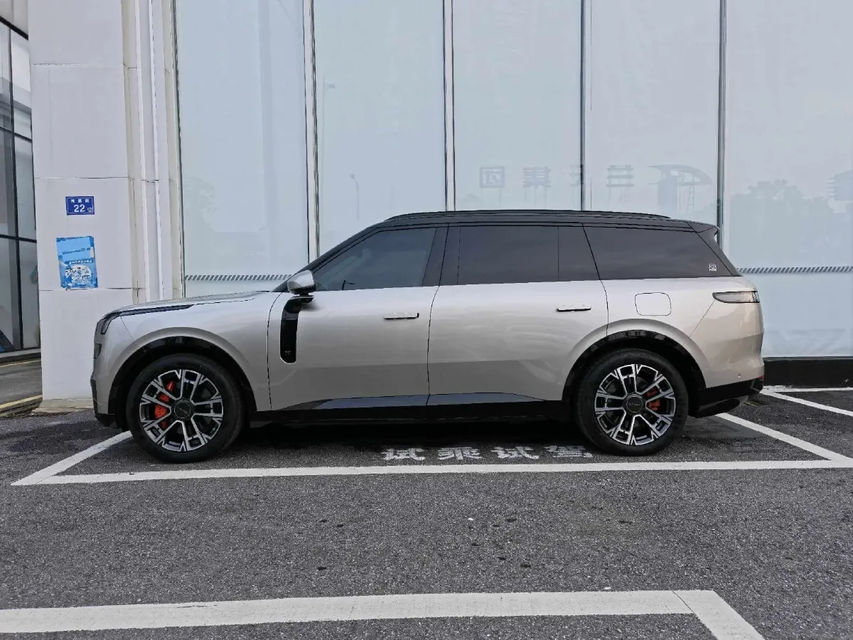 2025 LYNK&CO 900 2.0T 254HP L4 3DHT PHEV,autocango,china used car exporter,china ev exporter,chinese used car exporter,chinese used ev exporter