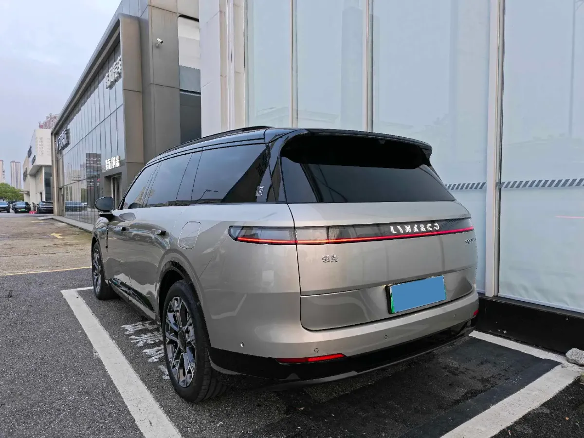 2025 LYNK&CO 900 2.0T 254HP L4 3DHT PHEV,autocango,china used car exporter,china ev exporter,chinese used car exporter,chinese used ev exporter
