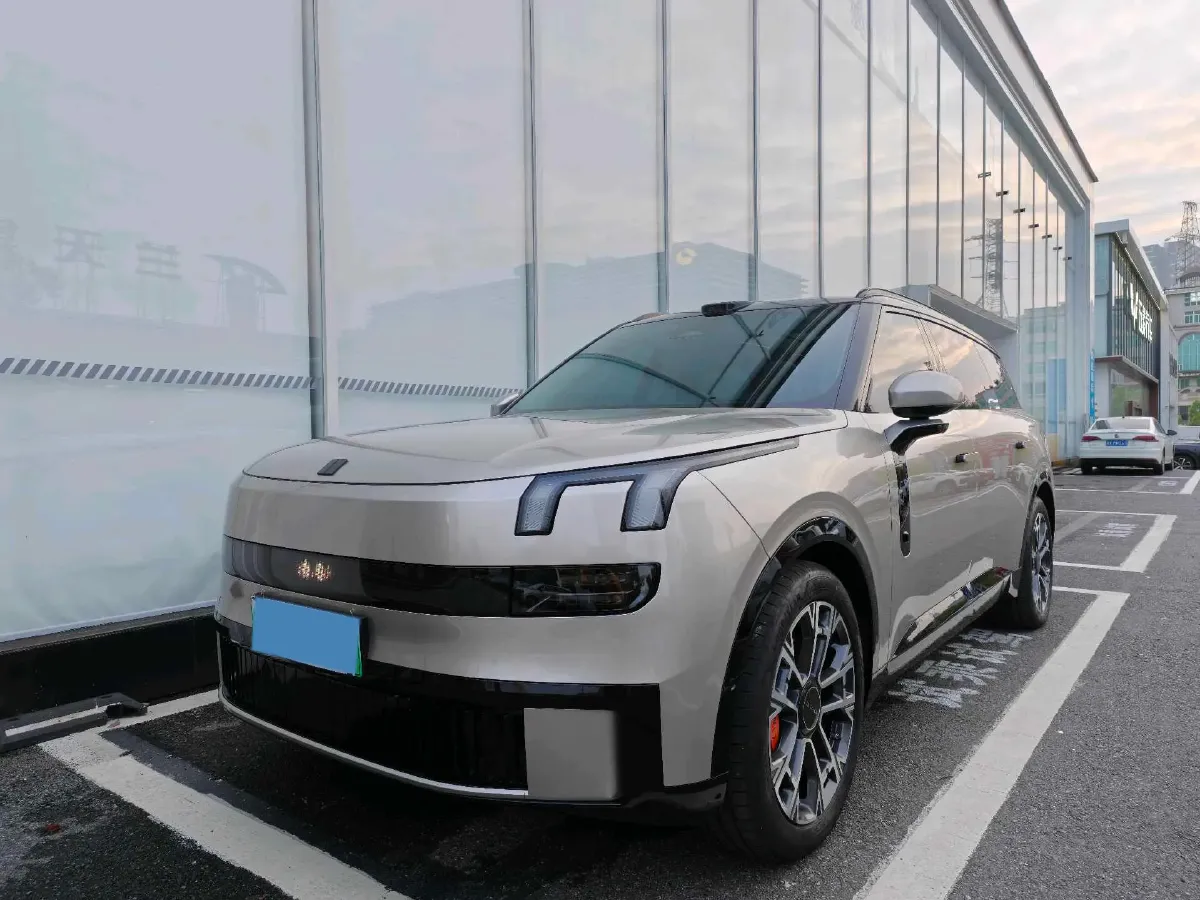 2025 LYNK&CO 900 2.0T 254HP L4 3DHT PHEV,autocango,china used car exporter,china ev exporter,chinese used car exporter,chinese used ev exporter