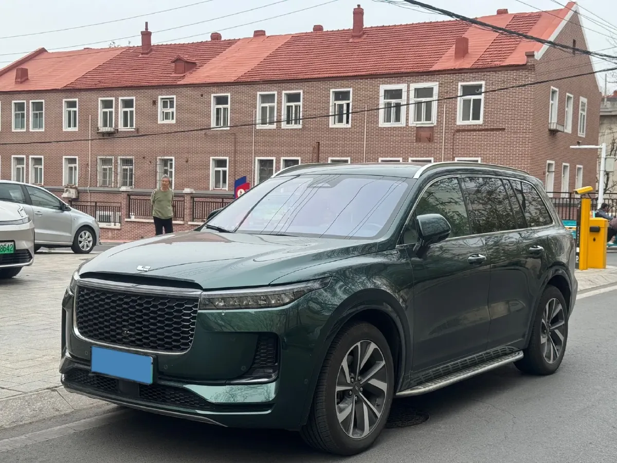 2021 Li ONE Range Extended 131HP REEV 40.5KWH,autocango,china used car exporter,china ev exporter,chinese used car exporter,chinese used ev exporter