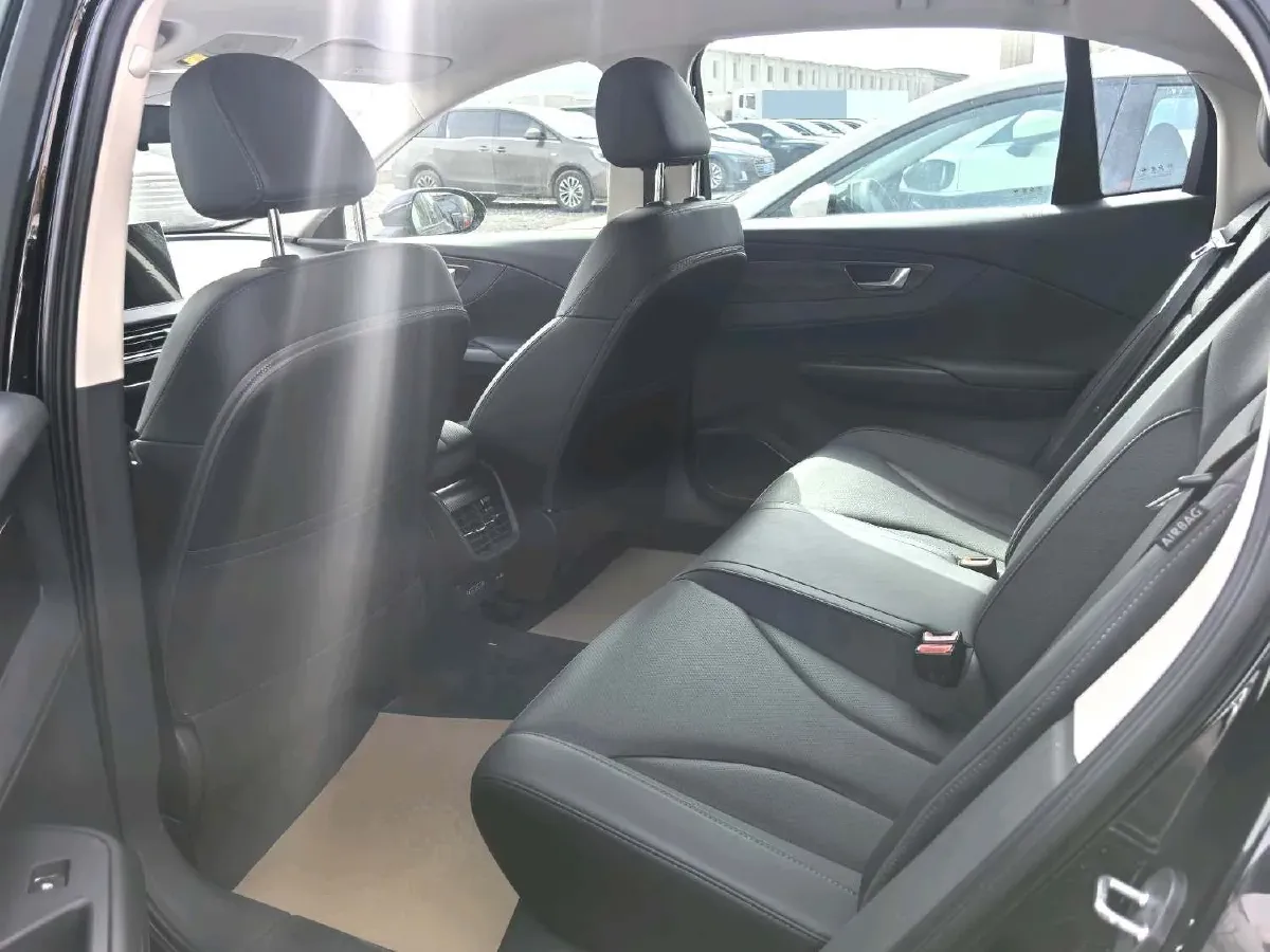 2022 HongQi E-QM5 BEV 54KWH,autocango,china used car exporter,china ev exporter,chinese used car exporter,chinese used ev exporter