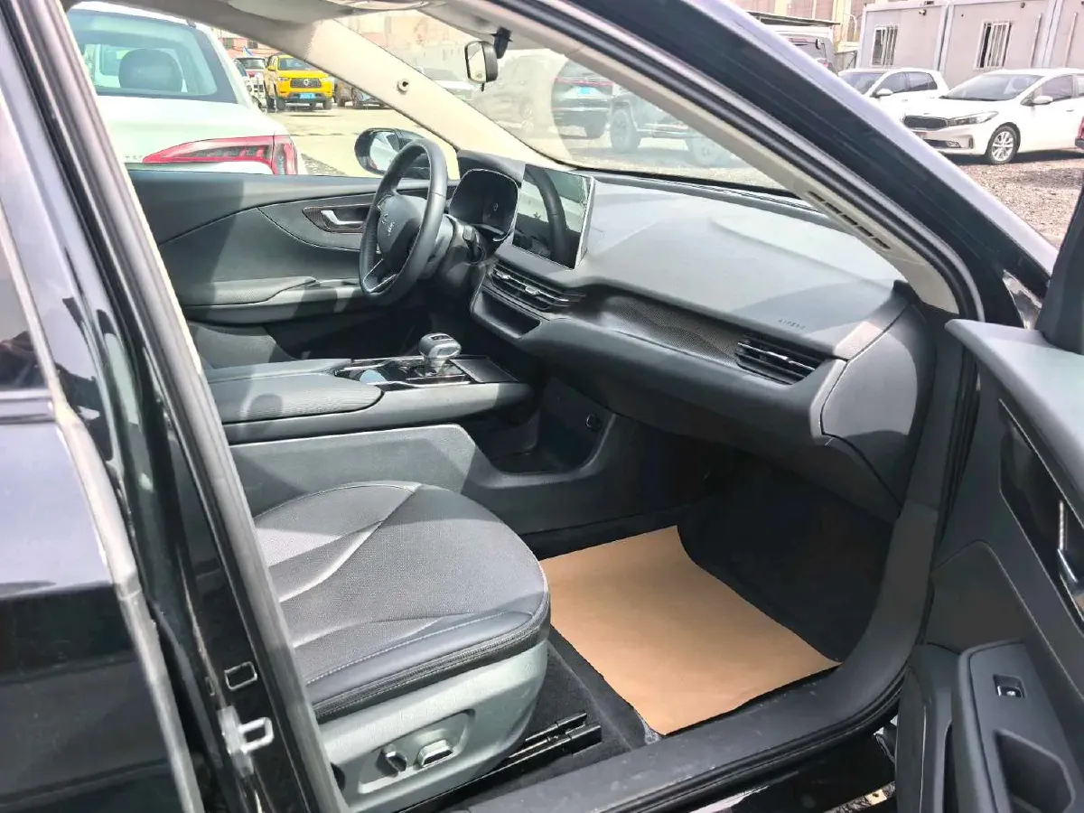 2022 HongQi E-QM5 BEV 54KWH,autocango,china used car exporter,china ev exporter,chinese used car exporter,chinese used ev exporter