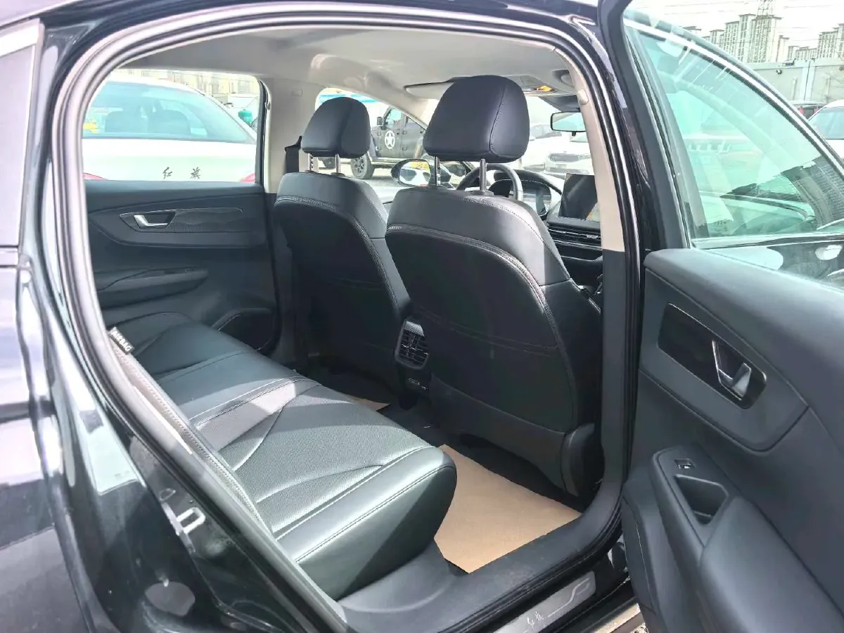 2022 HongQi E-QM5 BEV 54KWH,autocango,china used car exporter,china ev exporter,chinese used car exporter,chinese used ev exporter