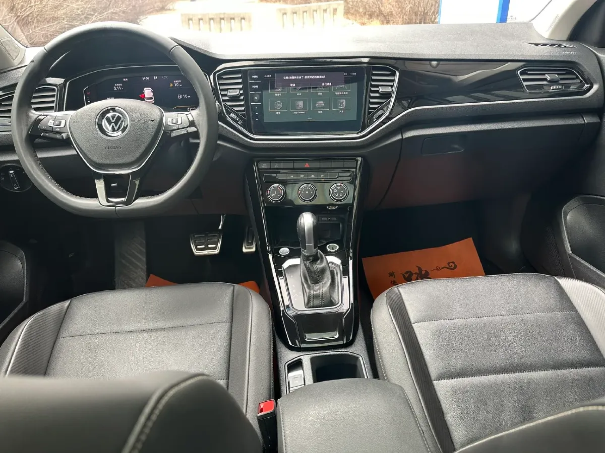 2021 Volkswagen T-Roc 1.4T 150HP L4 7DCT,autocango,china used car exporter,china ev exporter,chinese used car exporter,chinese used ev exporter
