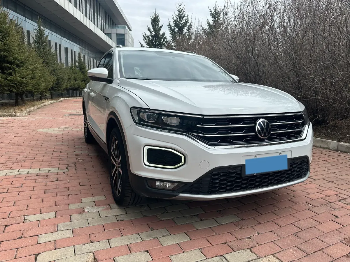 2021 Volkswagen T-Roc 1.4T 150HP L4 7DCT,autocango,china used car exporter,china ev exporter,chinese used car exporter,chinese used ev exporter