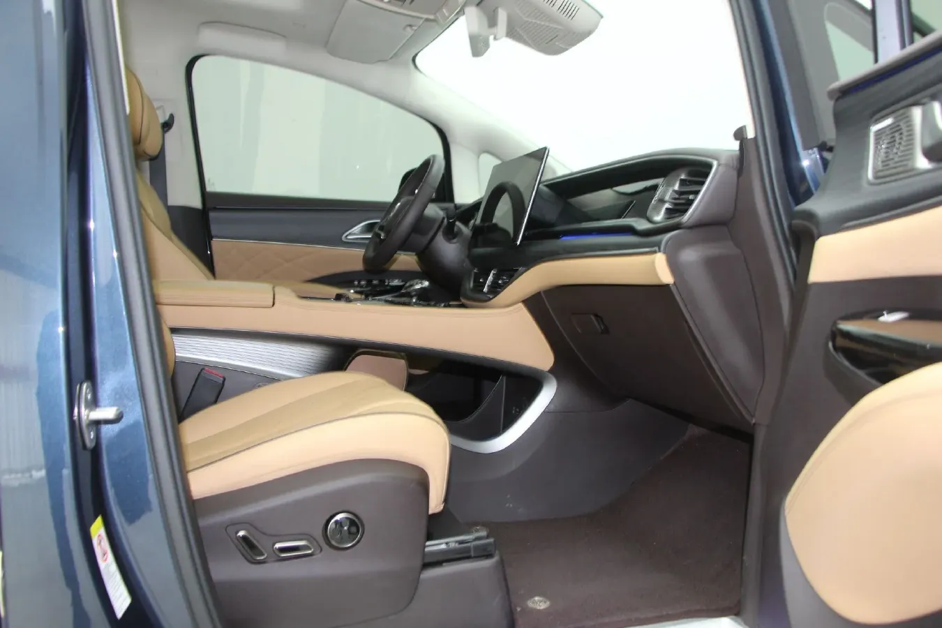 2024 Denza D9 BEV 103.36KWH,autocango,china used car exporter,china ev exporter,chinese used car exporter,chinese used ev exporter