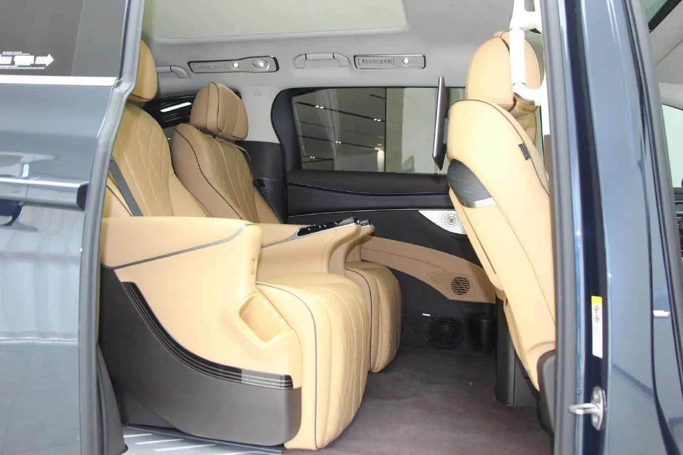 2024 Denza D9 BEV 103.36KWH,autocango,china used car exporter,china ev exporter,chinese used car exporter,chinese used ev exporter