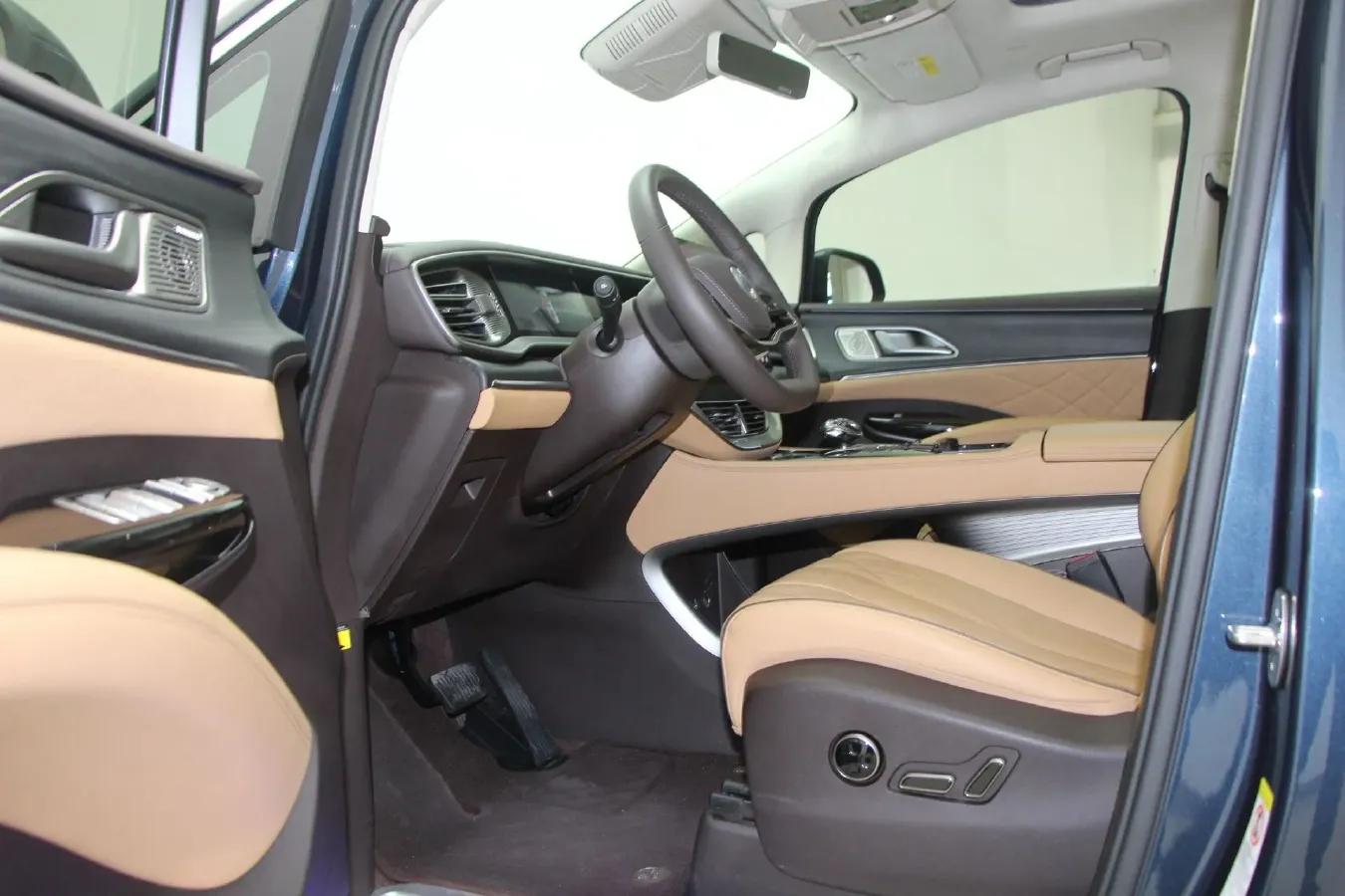 2024 Denza D9 BEV 103.36KWH,autocango,china used car exporter,china ev exporter,chinese used car exporter,chinese used ev exporter