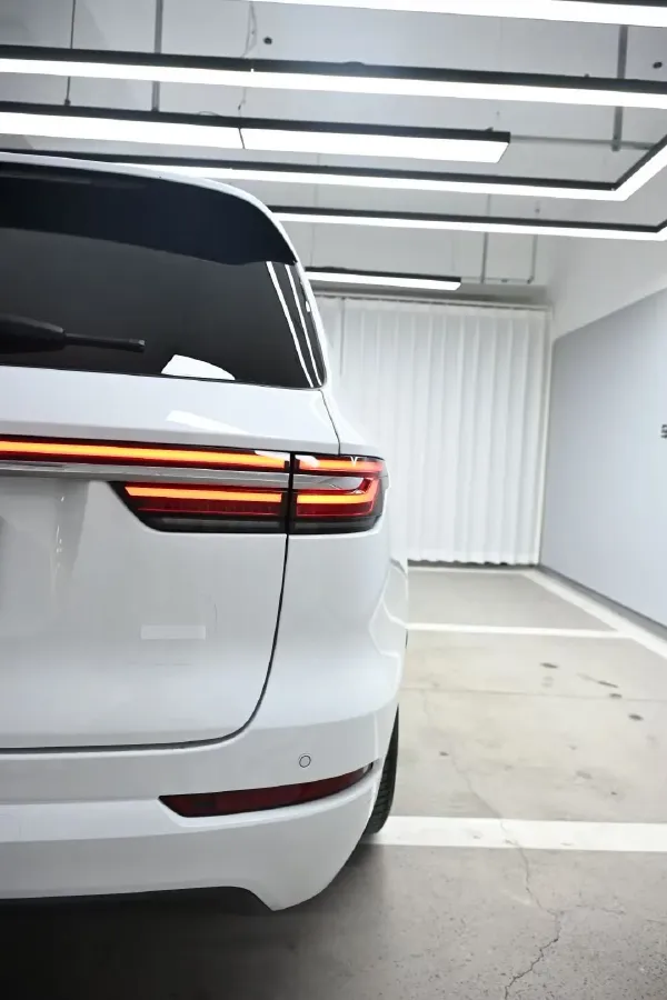 2021 Li ONE Range Extended 131HP REEV 40.5KWH,autocango,china used car exporter,china ev exporter,chinese used car exporter,chinese used ev exporter