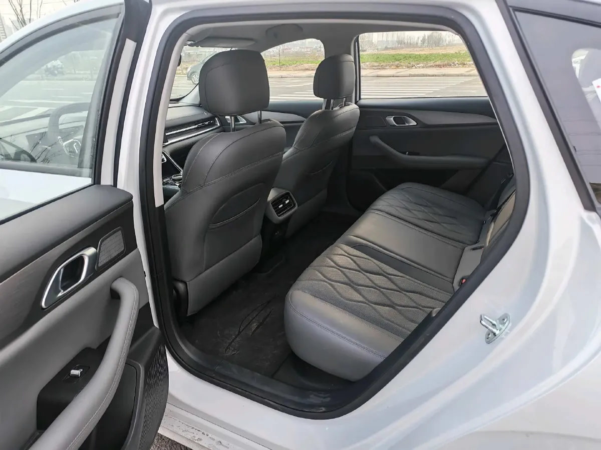 2025 Geely Galaxy A7 1.5L 112HP L4 1DHT PHEV,autocango,china used car exporter,china ev exporter,chinese used car exporter,chinese used ev exporter