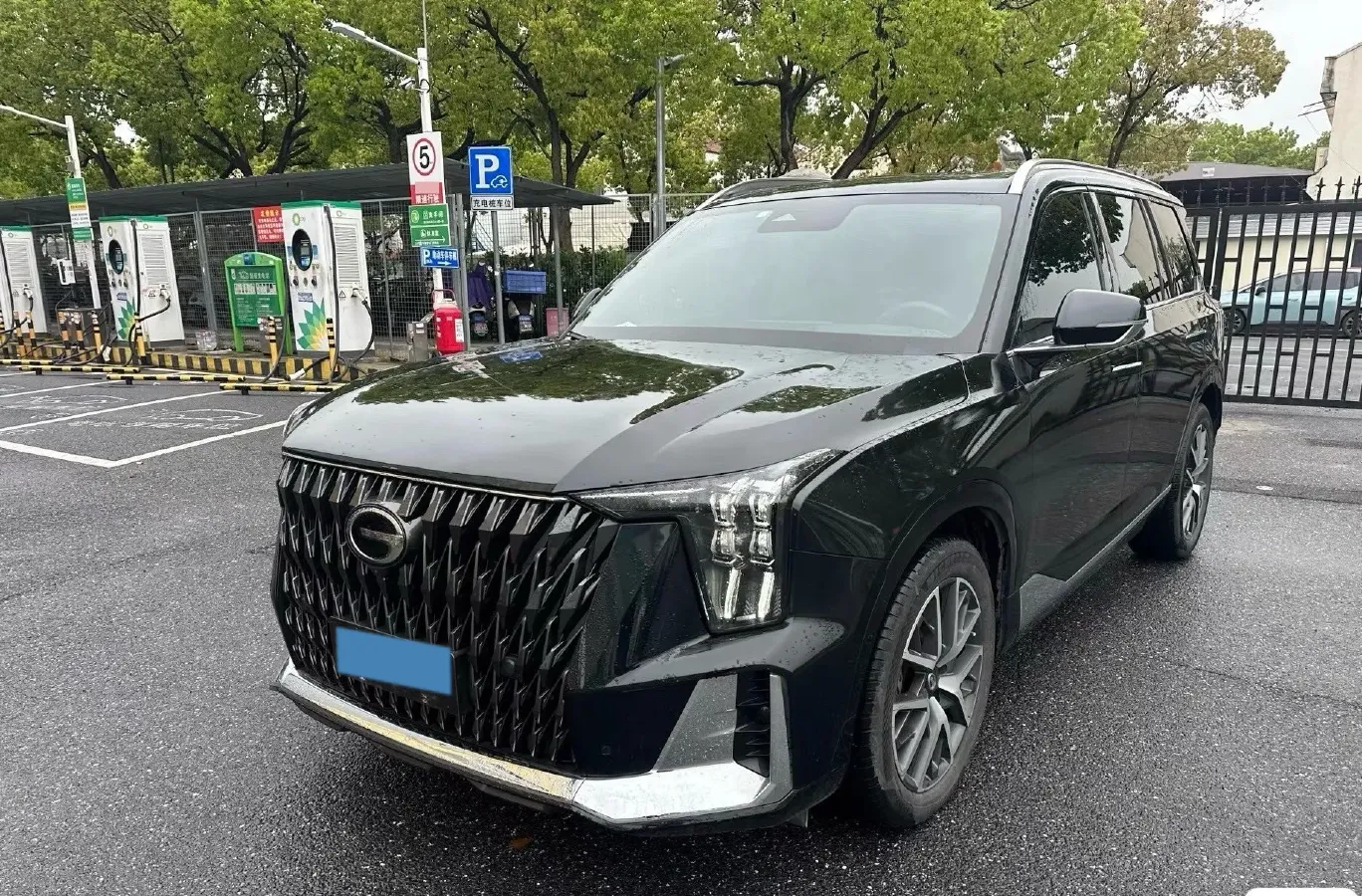 2022 GAC Trumpchi GS8 2.0T 252HP L4 8AT,autocango,china used car exporter,china ev exporter,chinese used car exporter,chinese used ev exporter