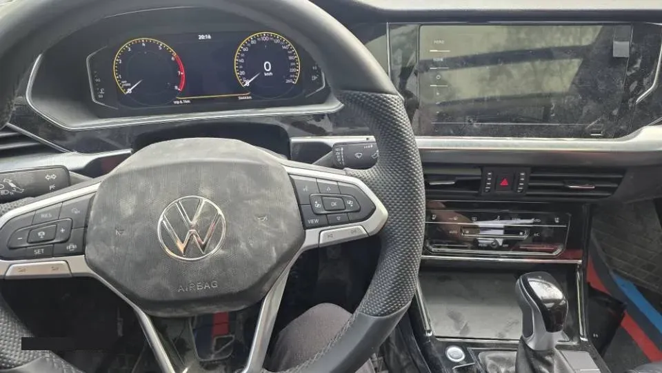 2025 Volkswagen Passat 2.0T 220HP L4 7DCT,autocango,china used car exporter,china ev exporter,chinese used car exporter,chinese used ev exporter