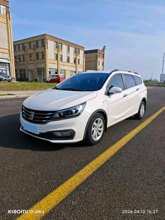 2017 BaoJun 310W 1.5L 112HP L4 6MT,autocango,china used car exporter,china ev exporter,chinese used car exporter,chinese used ev exporter