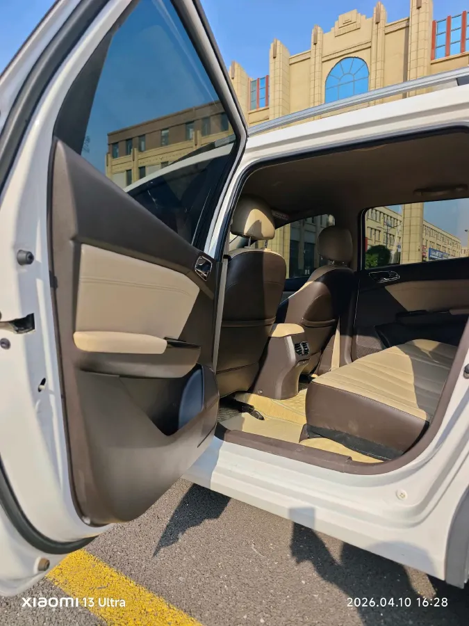 2017 BaoJun 310W 1.5L 112HP L4 6MT,autocango,china used car exporter,china ev exporter,chinese used car exporter,chinese used ev exporter