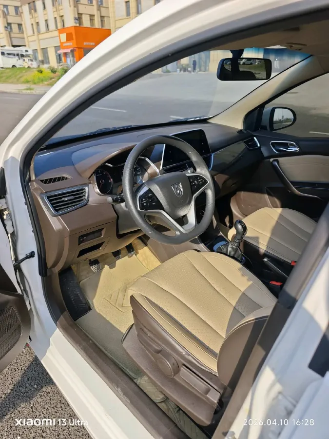 2017 BaoJun 310W 1.5L 112HP L4 6MT,autocango,china used car exporter,china ev exporter,chinese used car exporter,chinese used ev exporter