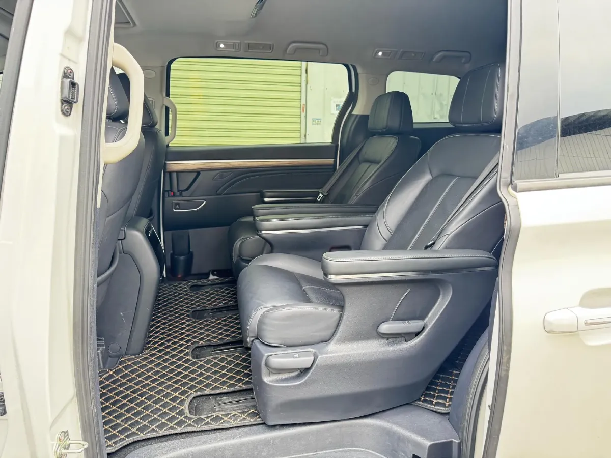 2023 GAC Trumpchi M8 2.0T 252HP L4 8AT,autocango,china used car exporter,china ev exporter,chinese used car exporter,chinese used ev exporter