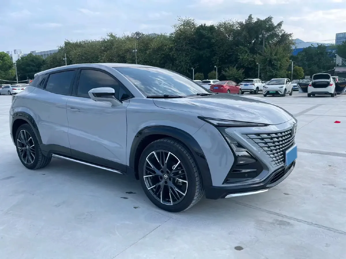 2023 ChangAn UNI-T 1.5T 188HP L4 7DCT,autocango,china used car exporter,china ev exporter,chinese used car exporter,chinese used ev exporter