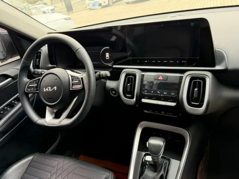 2024 Kia Sonet 1.5L 115HP L4 CVT,autocango,china used car exporter,china ev exporter,chinese used car exporter,chinese used ev exporter