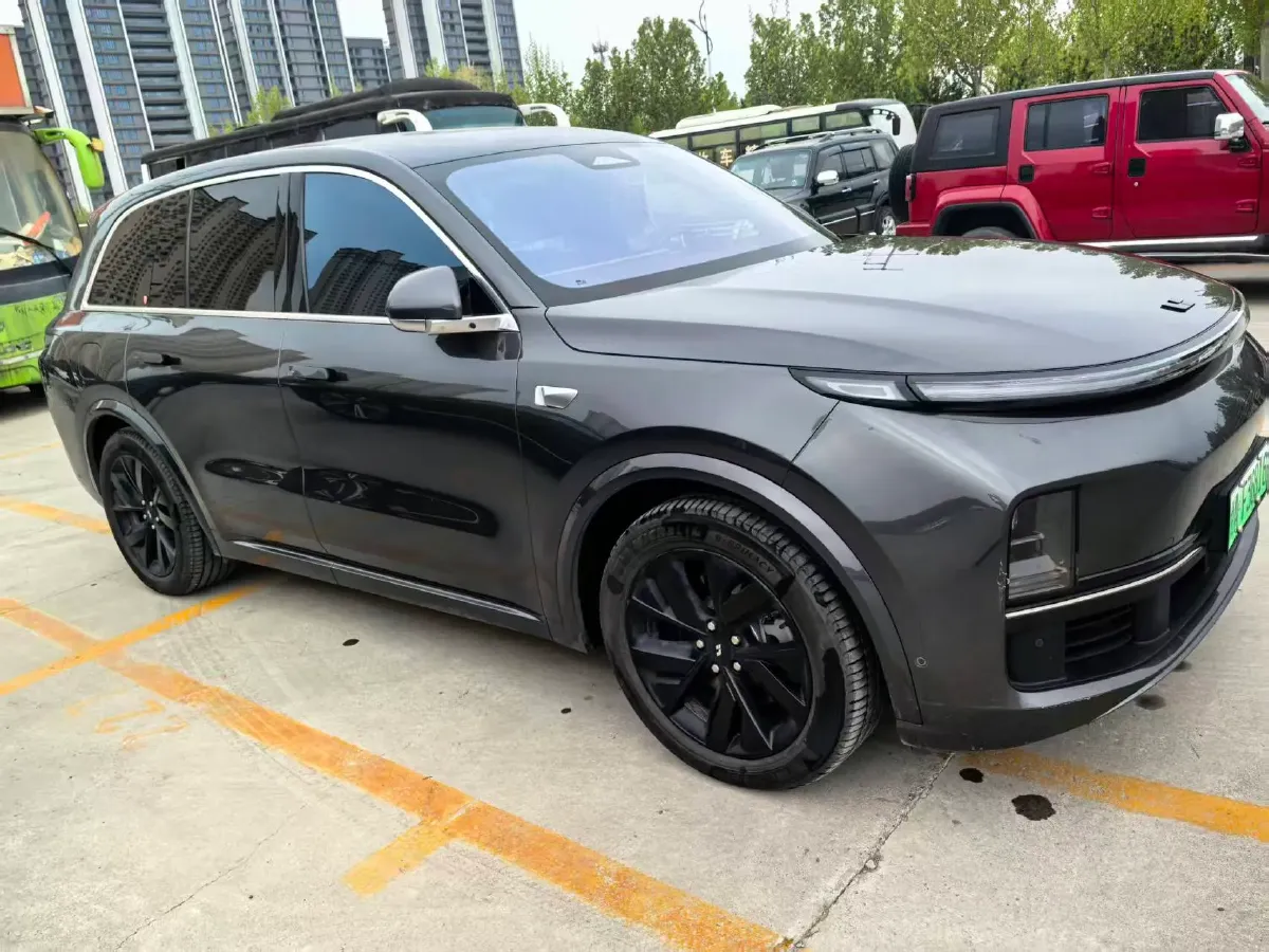 2023 Li L8 Range Extended 154HP REEV 40.9KWH,autocango,china used car exporter,china ev exporter,chinese used car exporter,chinese used ev exporter