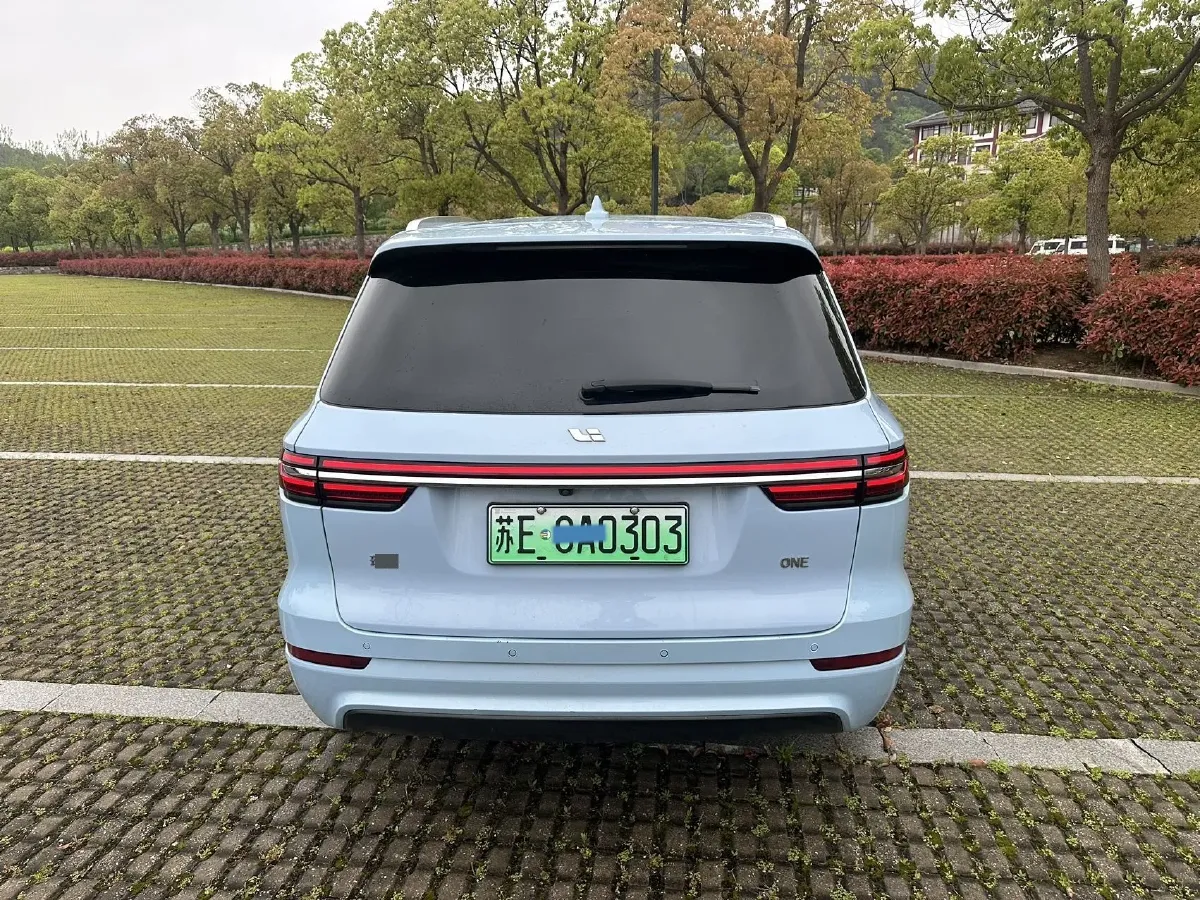 2020 Li ONE Range Extended 131HP REEV 40.5KWH,autocango,china used car exporter,china ev exporter,chinese used car exporter,chinese used ev exporter